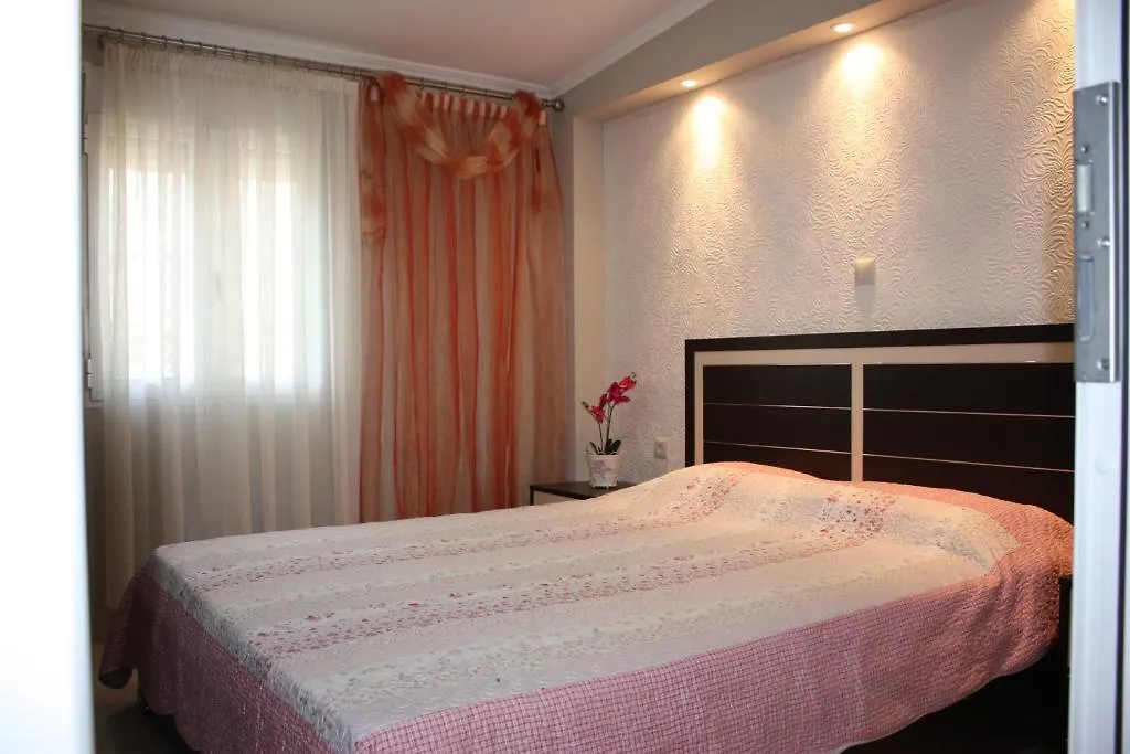 Pagona House Toroni
